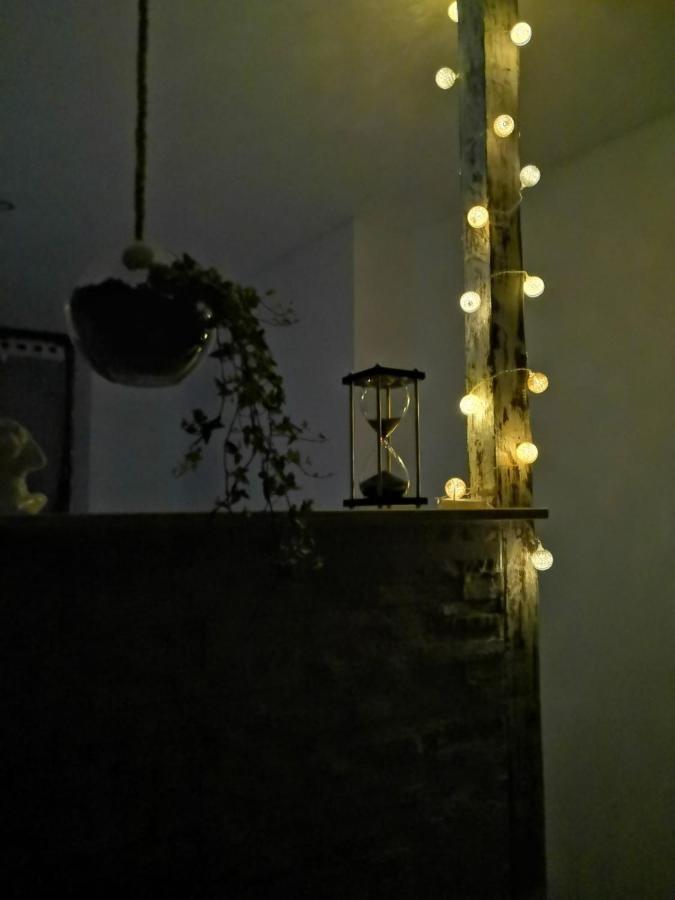 Studio Zen Et Cosy, Neuf En Pleine Ville Saint-Claude Exteriör bild